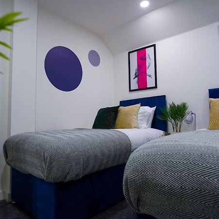 Platform Bedford Apartment Bagian luar foto