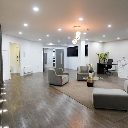 Platform Bedford Apartment Bagian luar foto